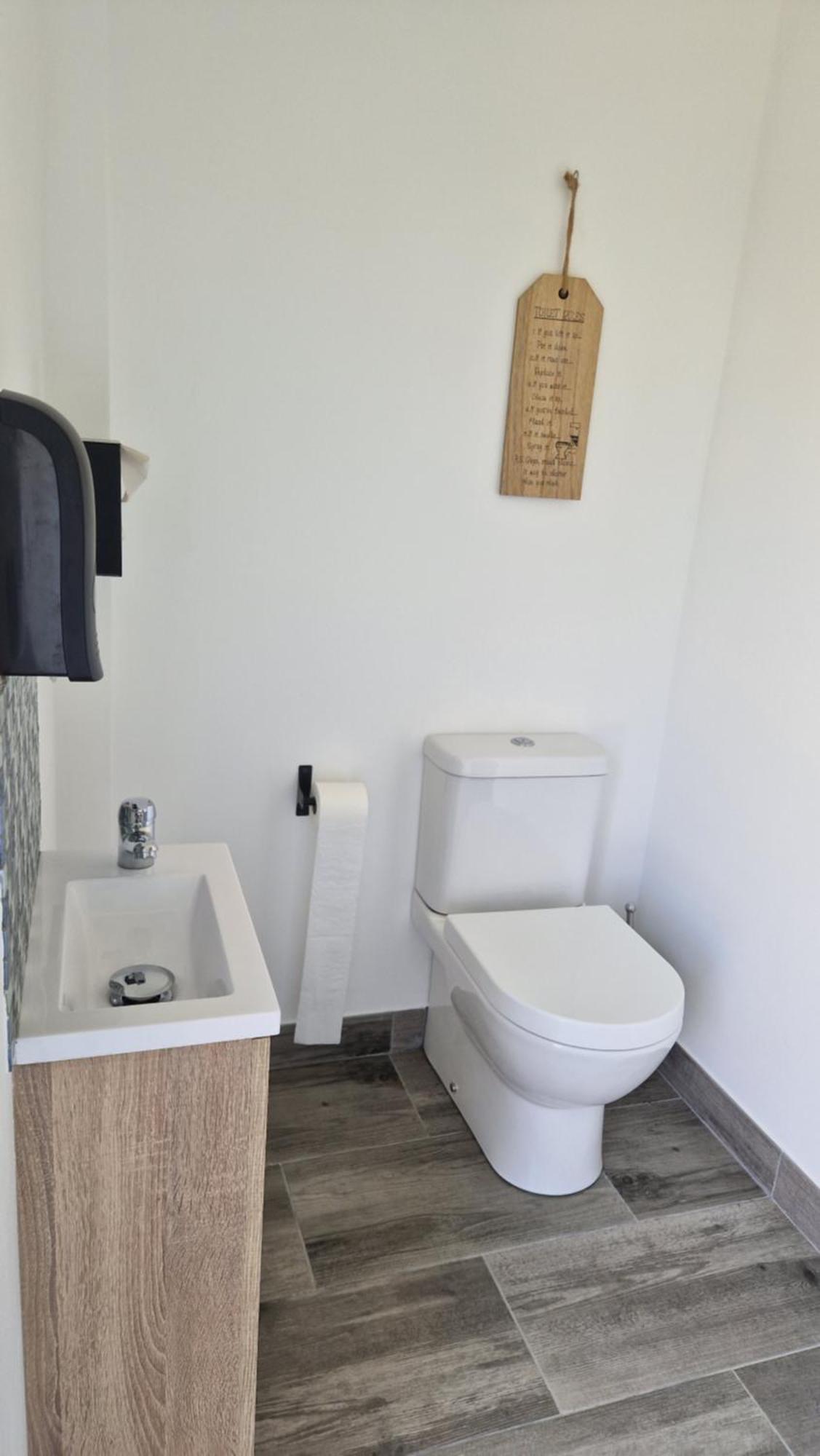 Beachwalk Guesthouse Эшмориш Экстерьер фото